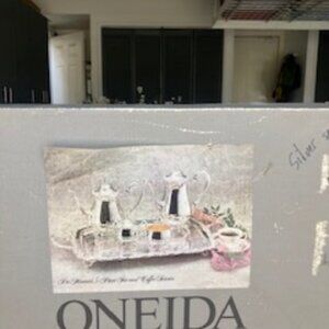 Oneida Du Maurier 5-piece tea and coffee service
